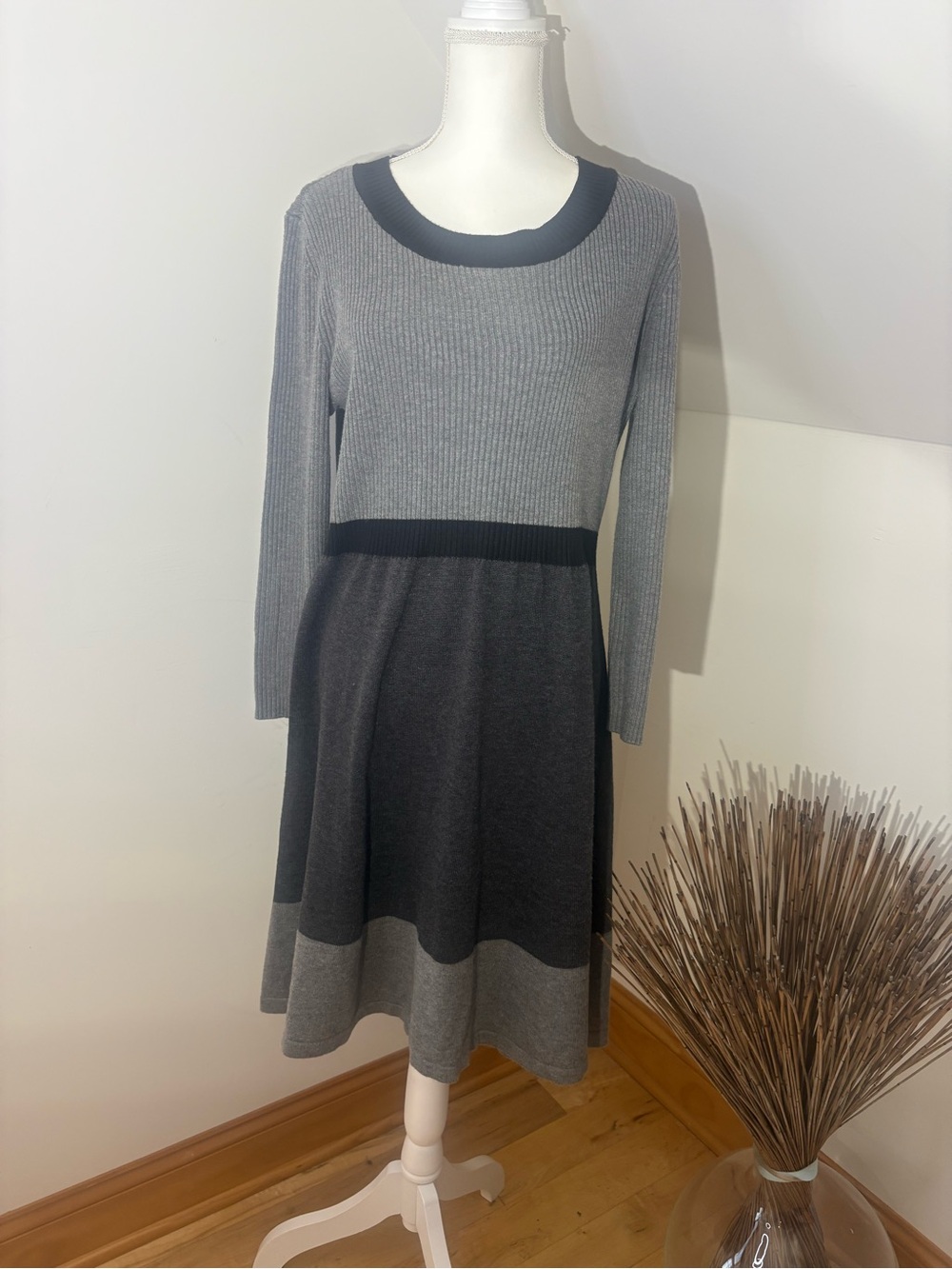 Tommy Hilfiger Grey and Black Long Sleeve Fit-and-Flare Knit Dress Stretch Sz XL